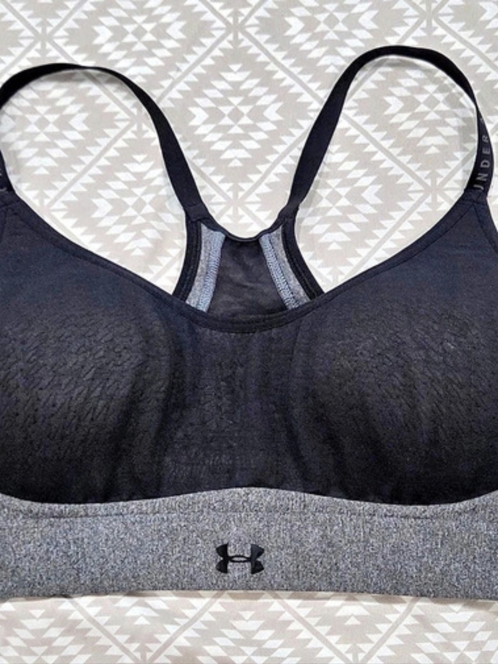 Under Armour Infinity Mid Sports Bra Black & Gray - Size M
